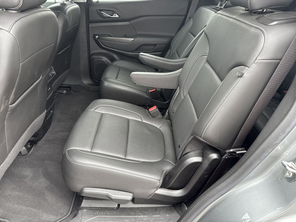 2023 GMC Acadia SLT Silver at AutoSavvy Houston Southwest