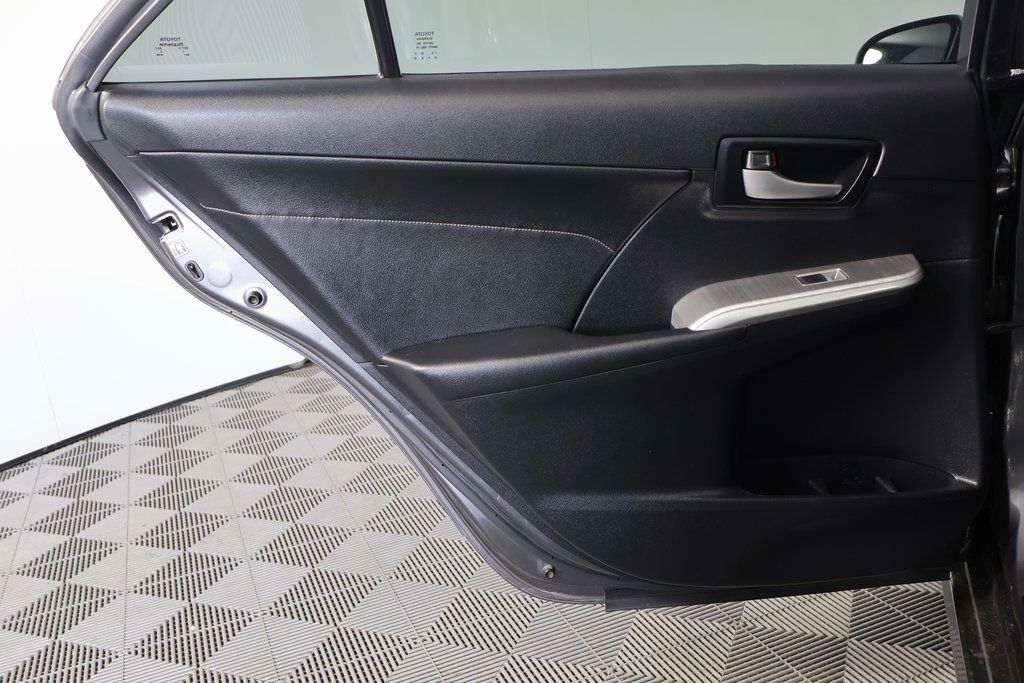 Thumbnail: 2013 Toyota Camry - 13