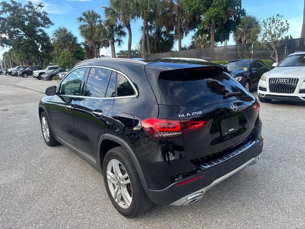 Thumbnail: 2021 Mercedes-Benz GLA - 4