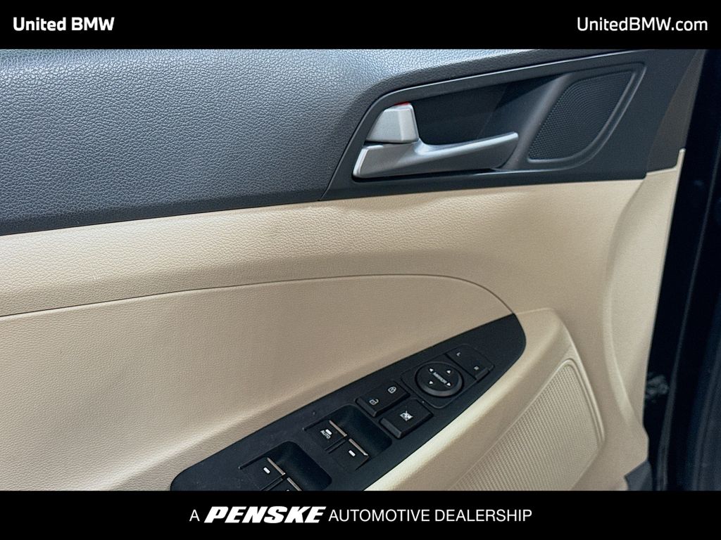 Thumbnail: 2017 Hyundai Tucson - 3