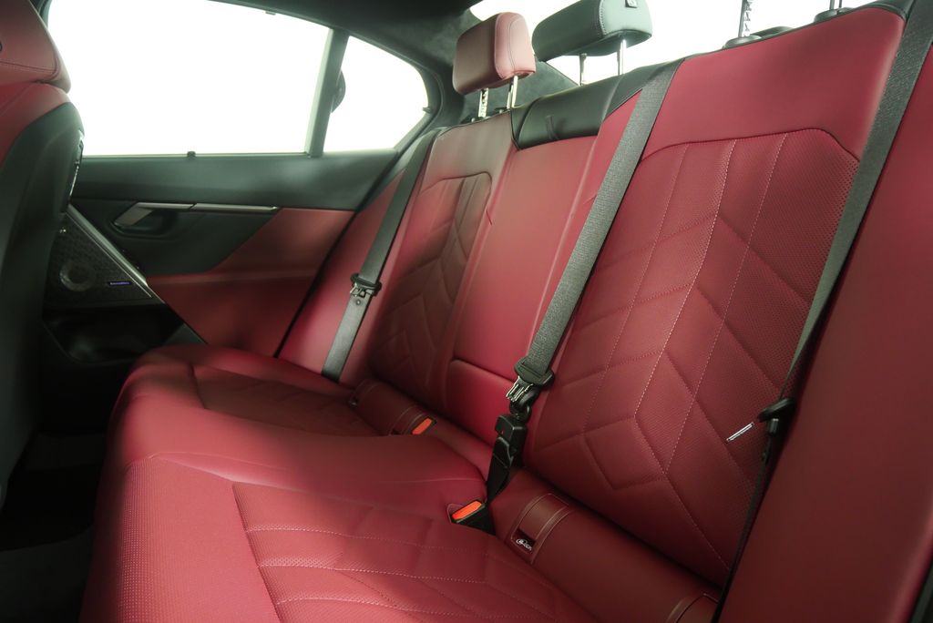 Thumbnail: 2026 BMW 5 Series - 17