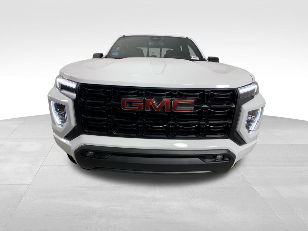 2024 GMC Canyon Elevation 9