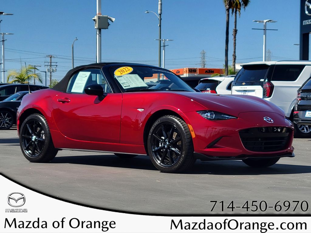 Soul Red Crystal Metallic 2022 Mazda MX-5 Miata Club RWD Convertible Rear-Wheel Drive 6-Speed Manual