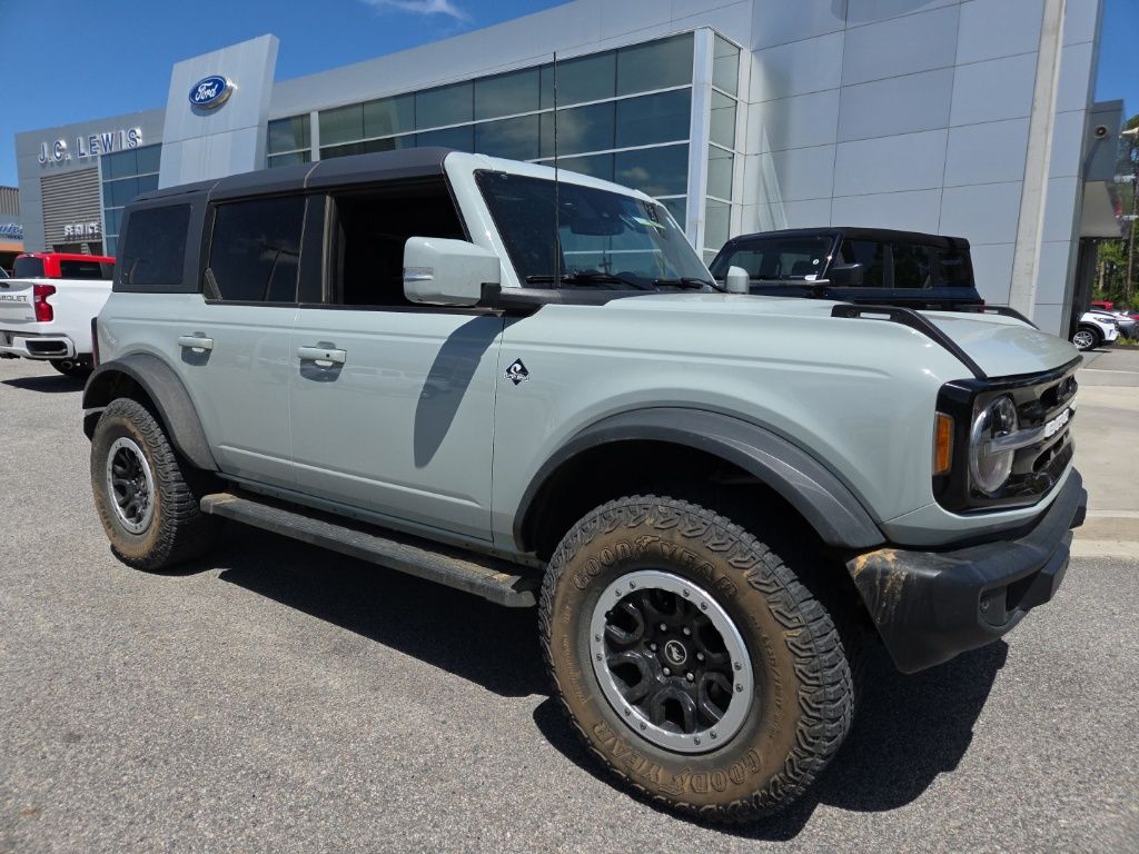 2024 Ford Bronco Outer Banks