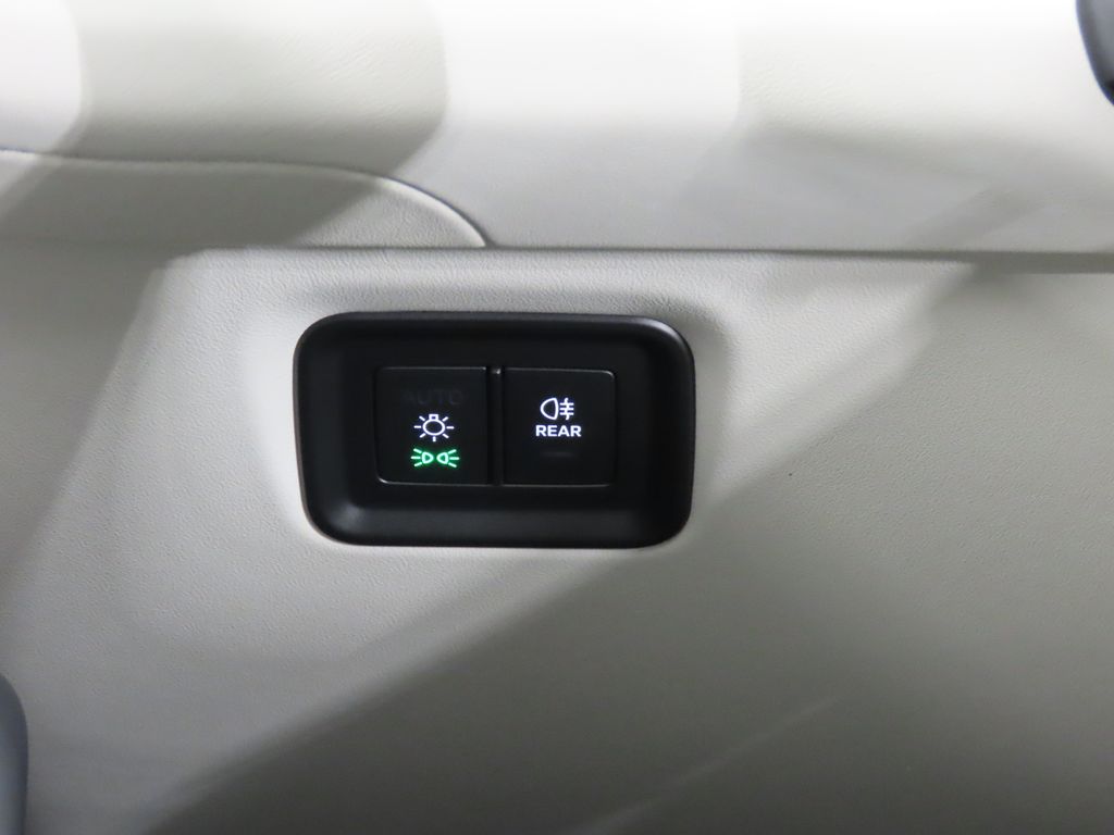 Thumbnail: 2026 Porsche Cayenne - 24