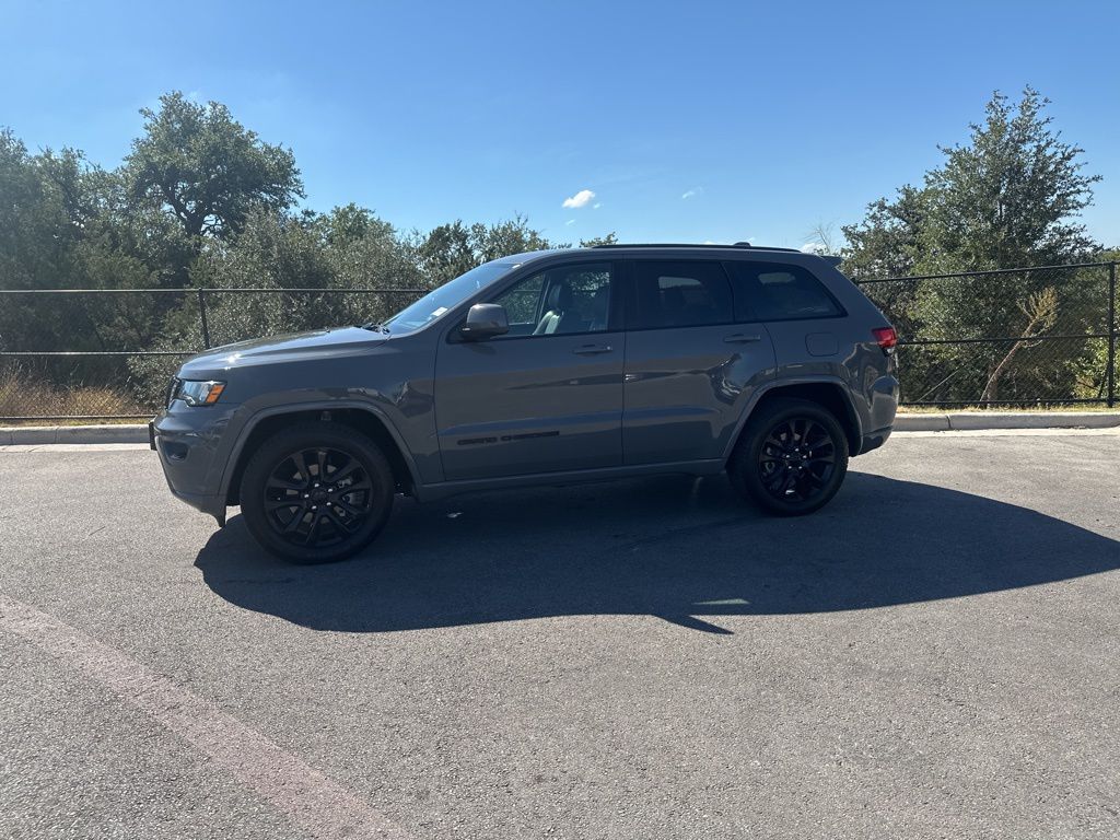 Used Car 2020 Jeep Grand Cherokee  Altitude For Sale Under $25,000 In Austin, Texas