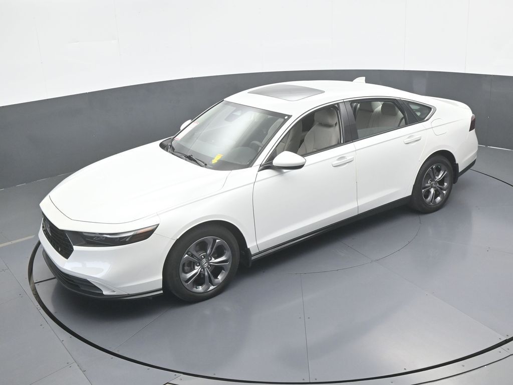 Used 2023 White Honda EX image 48