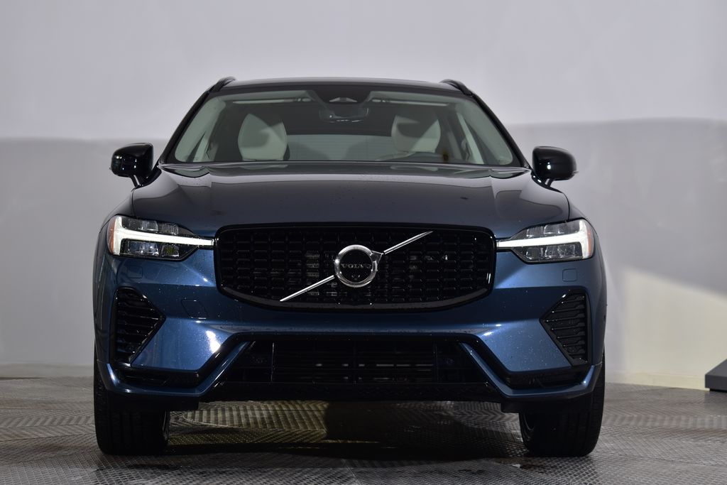 Thumbnail: 2023 Volvo XC60 - 8