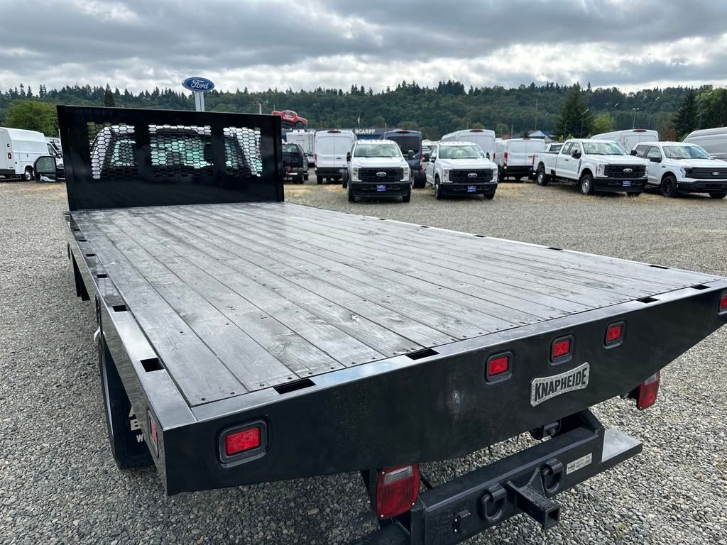 New 2024 Ford Super Duty F-450 Chassis Regular Cab (DRW) 205" Wheelbase XL