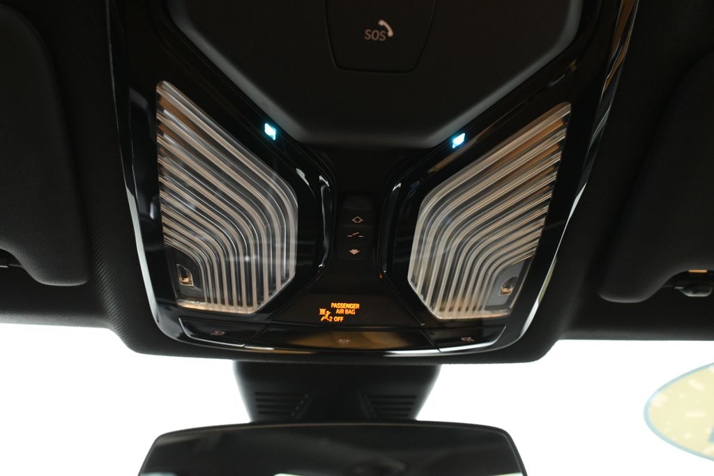 Thumbnail: 2024 BMW 3 Series - 21