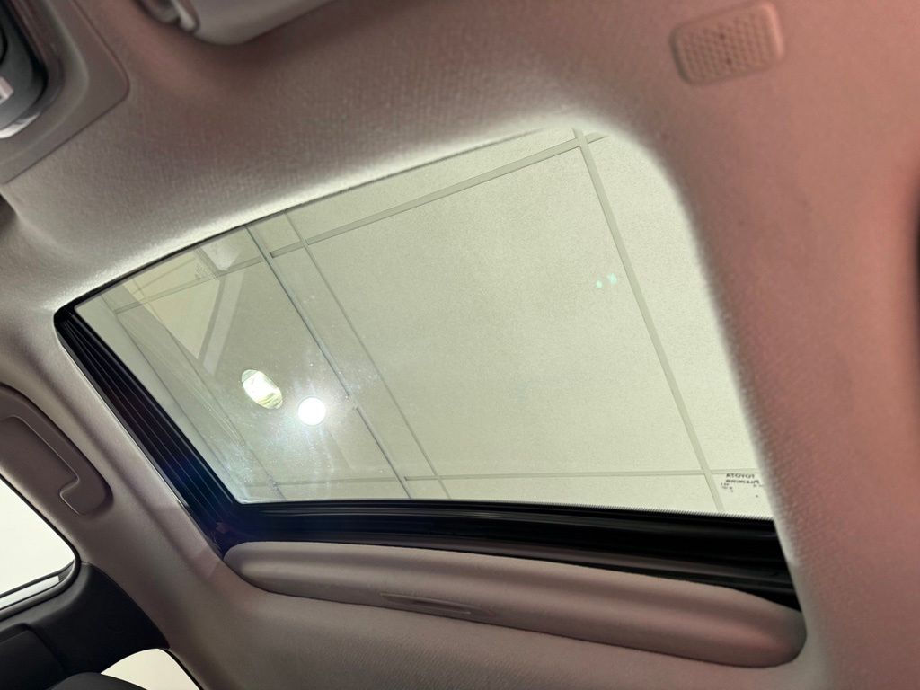 Thumbnail: 2022 Toyota Corolla Cross - 18