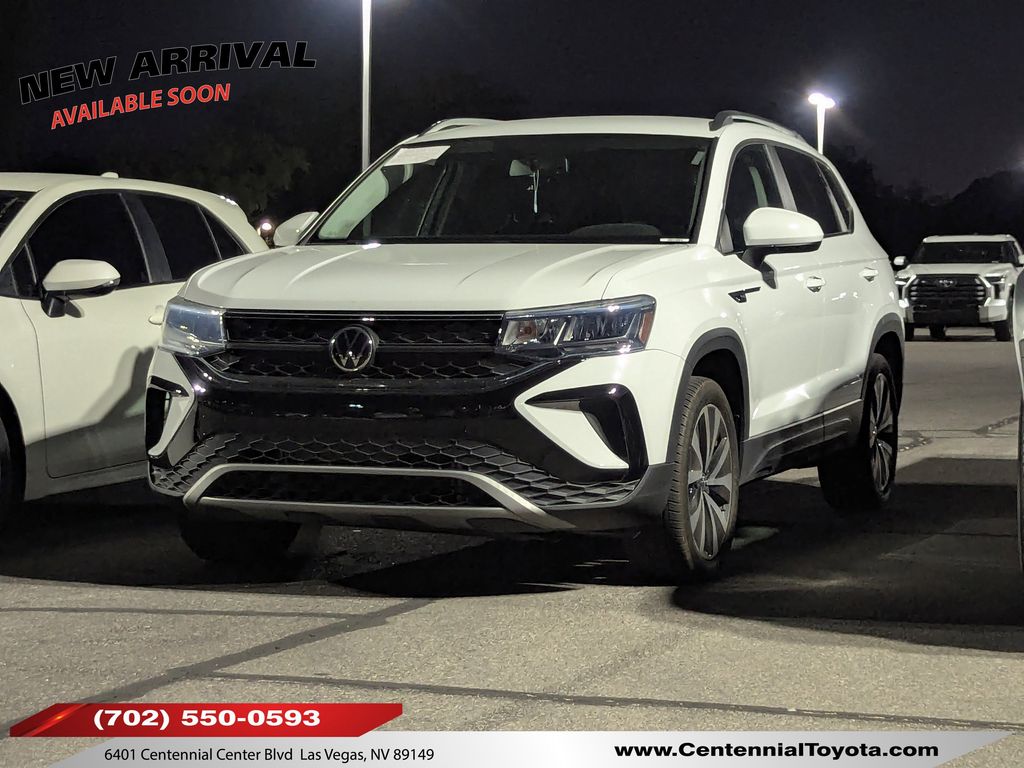 2022 Volkswagen Taos 1.5T SE's photo