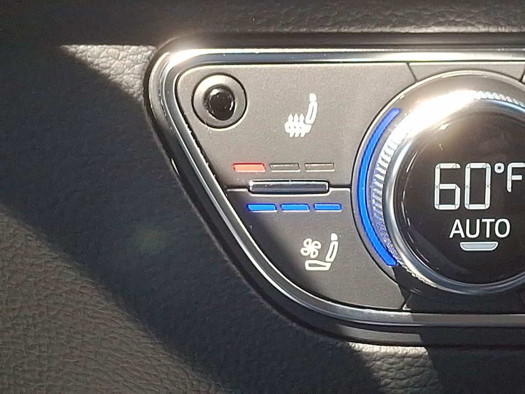 2020 Audi SQ5 Prestige 24