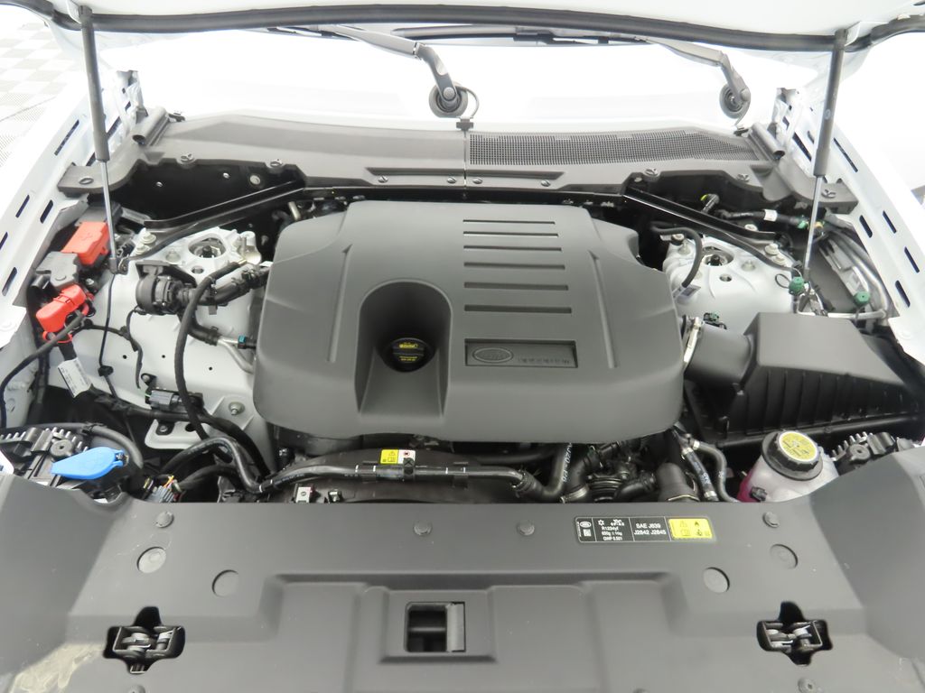 Thumbnail: 2025 Land Rover Defender - 28