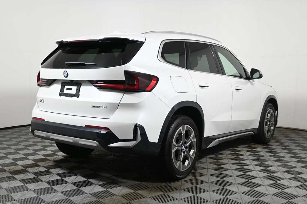 Thumbnail: 2023 BMW X1 - 7