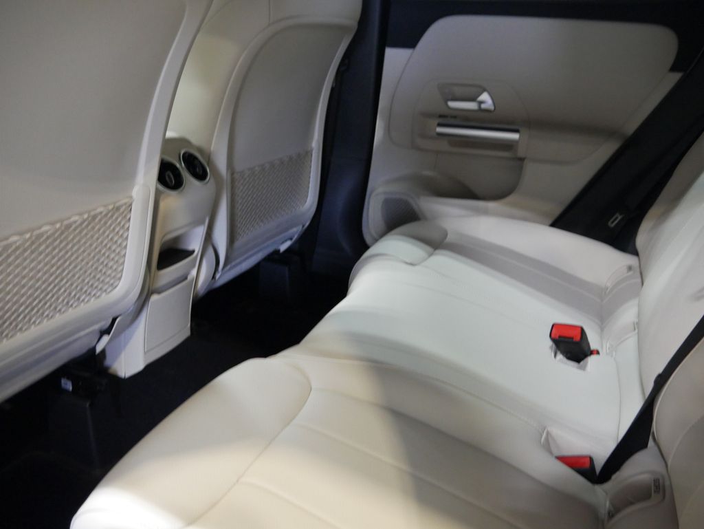 Thumbnail: 2026 Mercedes-Benz GLA - 22