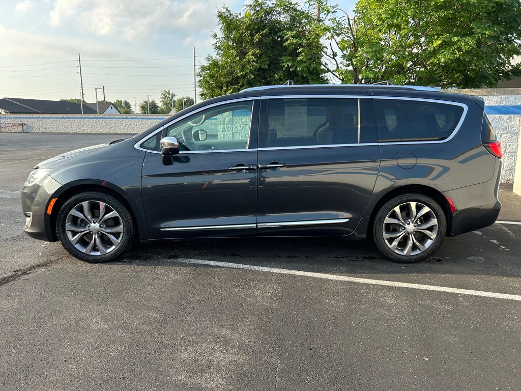 Thumbnail: 2019 Chrysler Pacifica - 2