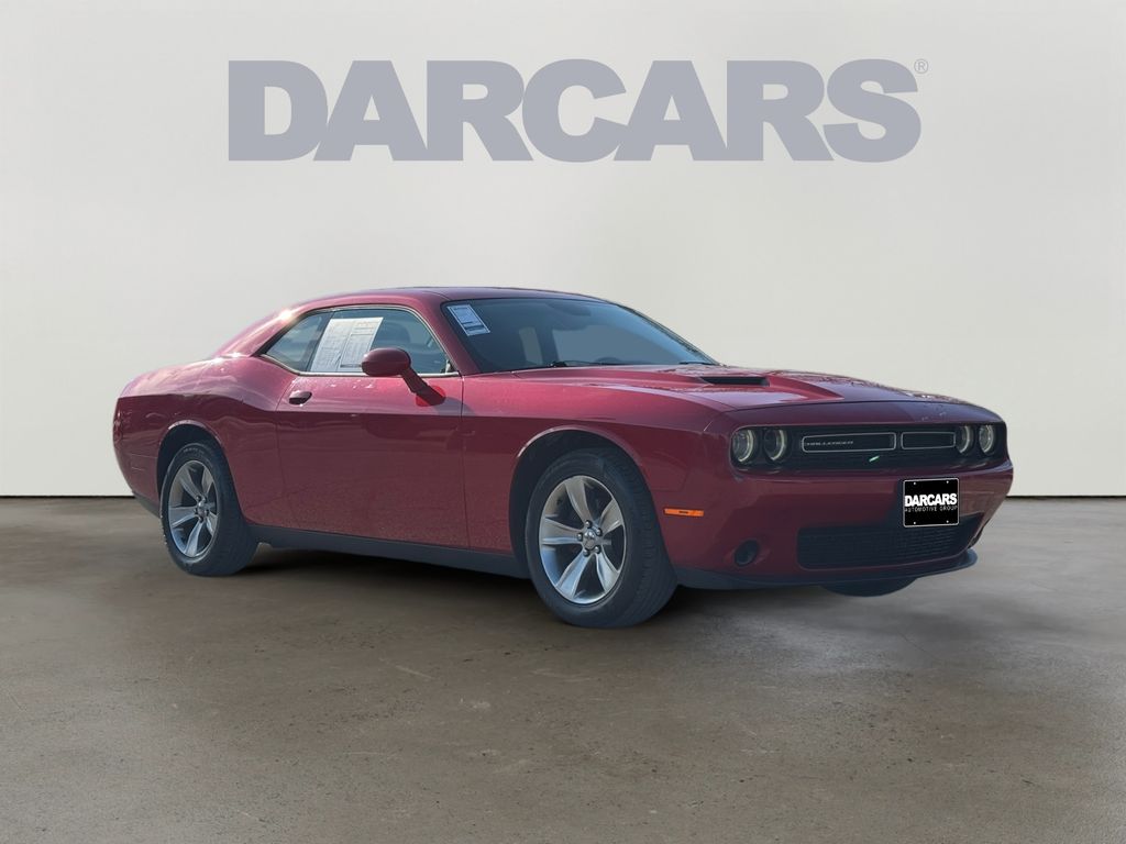 2016 Dodge Challenger SXT RWD