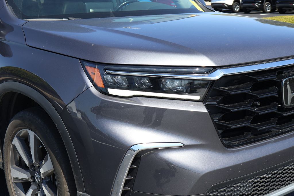 Thumbnail: 2023 Honda Pilot - 4