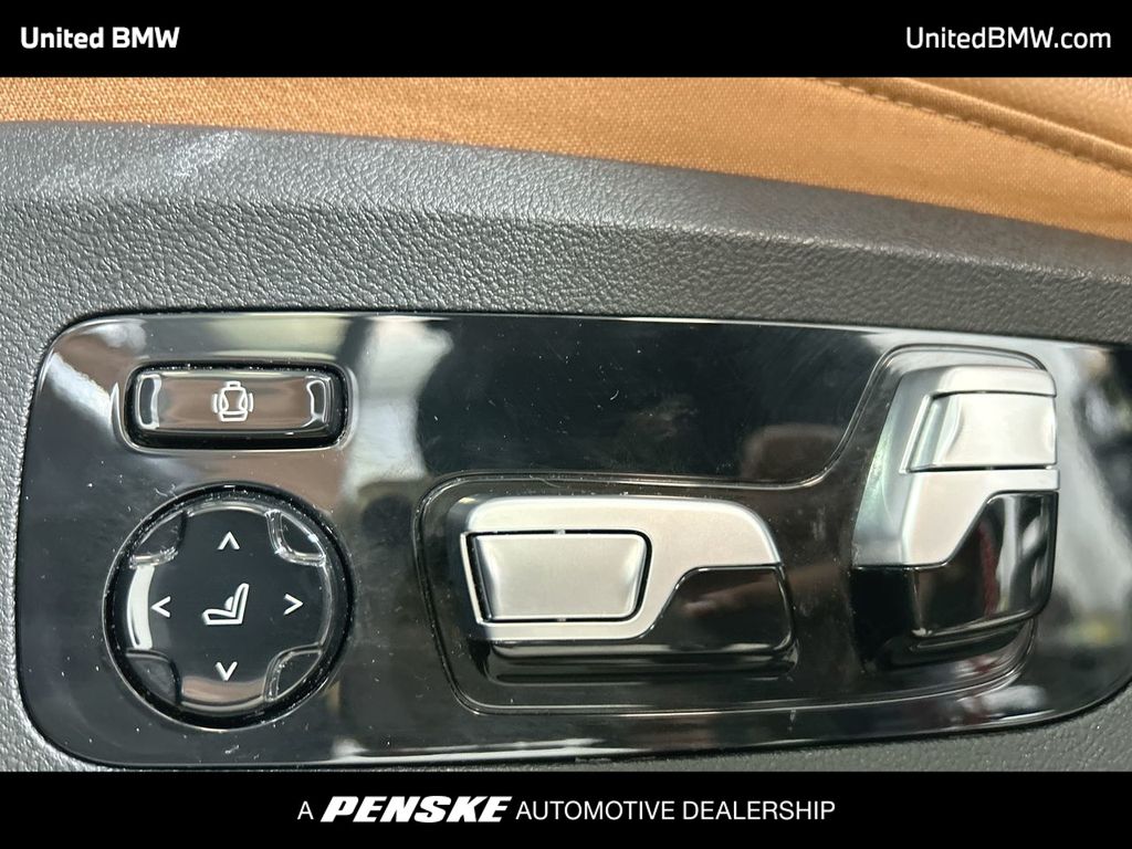 Thumbnail: 2022 BMW X5 - 12