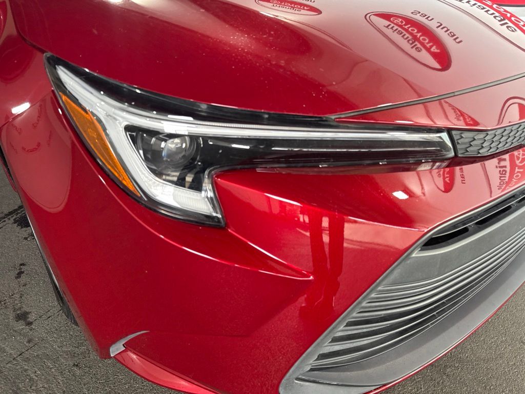 Thumbnail: 2023 Toyota Corolla - 10