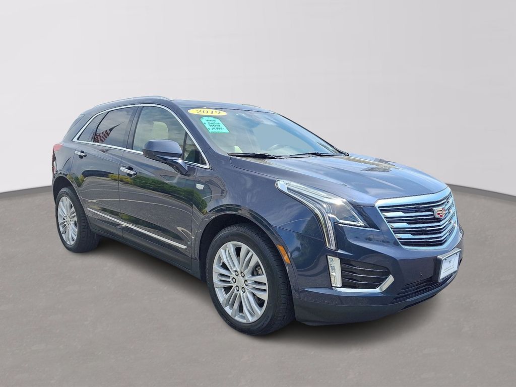 Thumbnail: 2019 Cadillac XT5 - 3