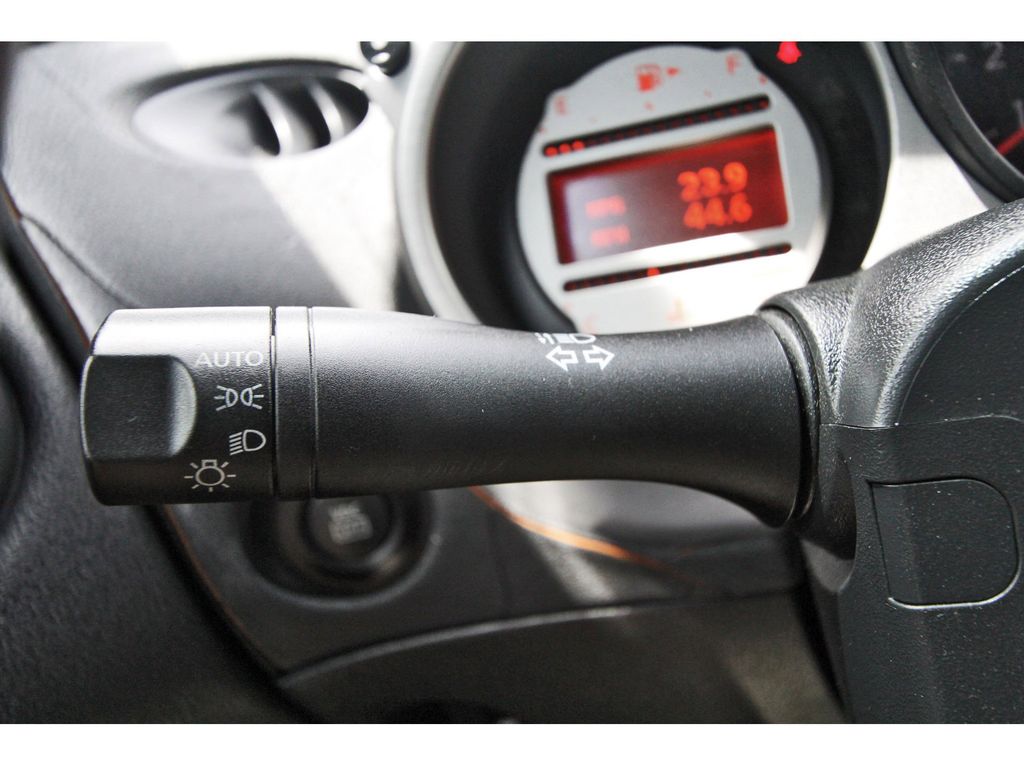 2010 Nissan 370Z Touring - 10