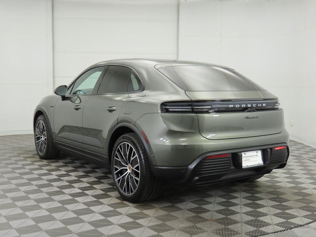 2024 Porsche Macan T 3