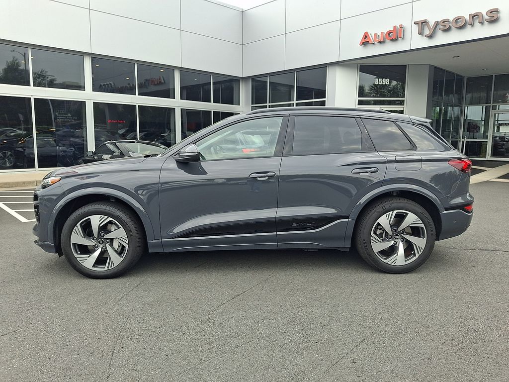 Thumbnail: 2025 Audi Q6 e-tron - 7