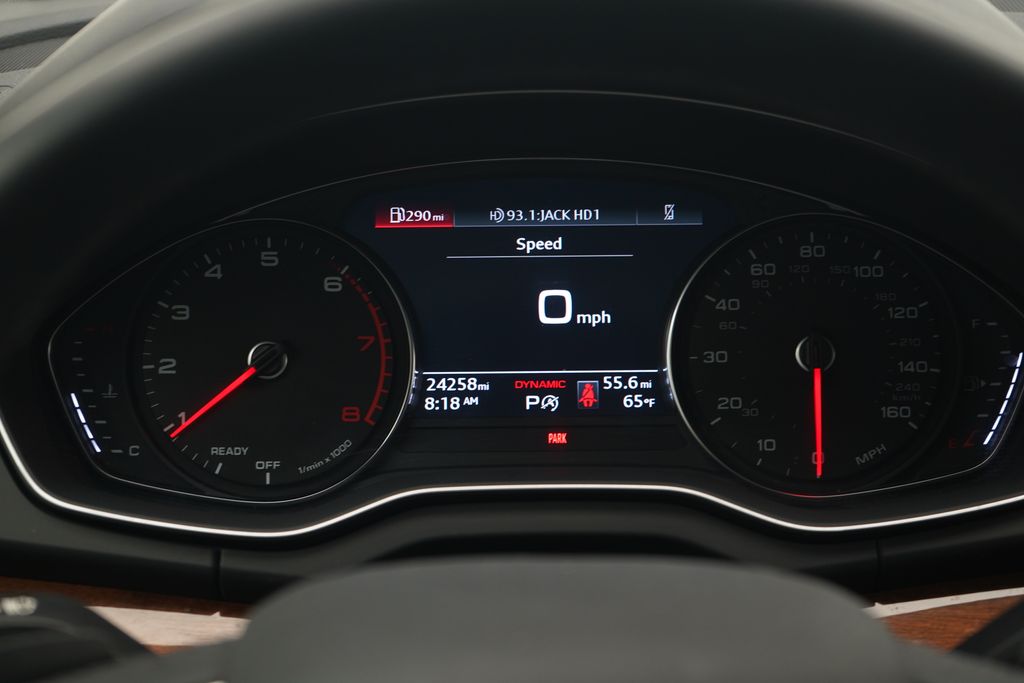 Thumbnail: 2023 Audi Q5 - 10