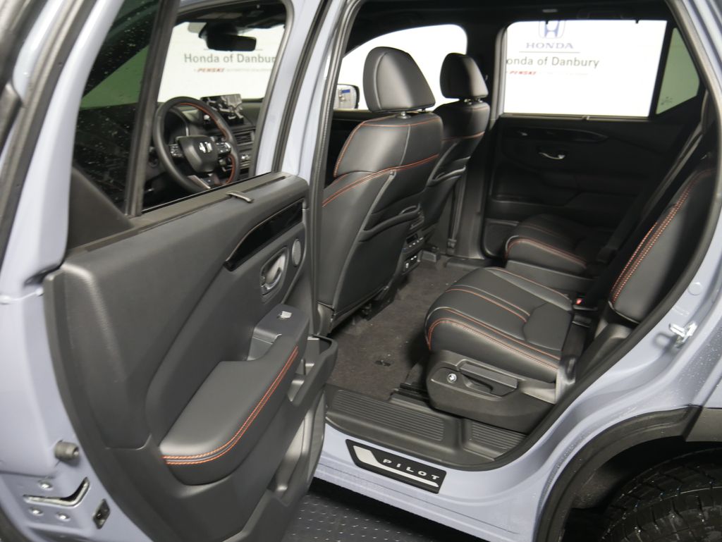 2025 Honda Pilot TrailSport 16