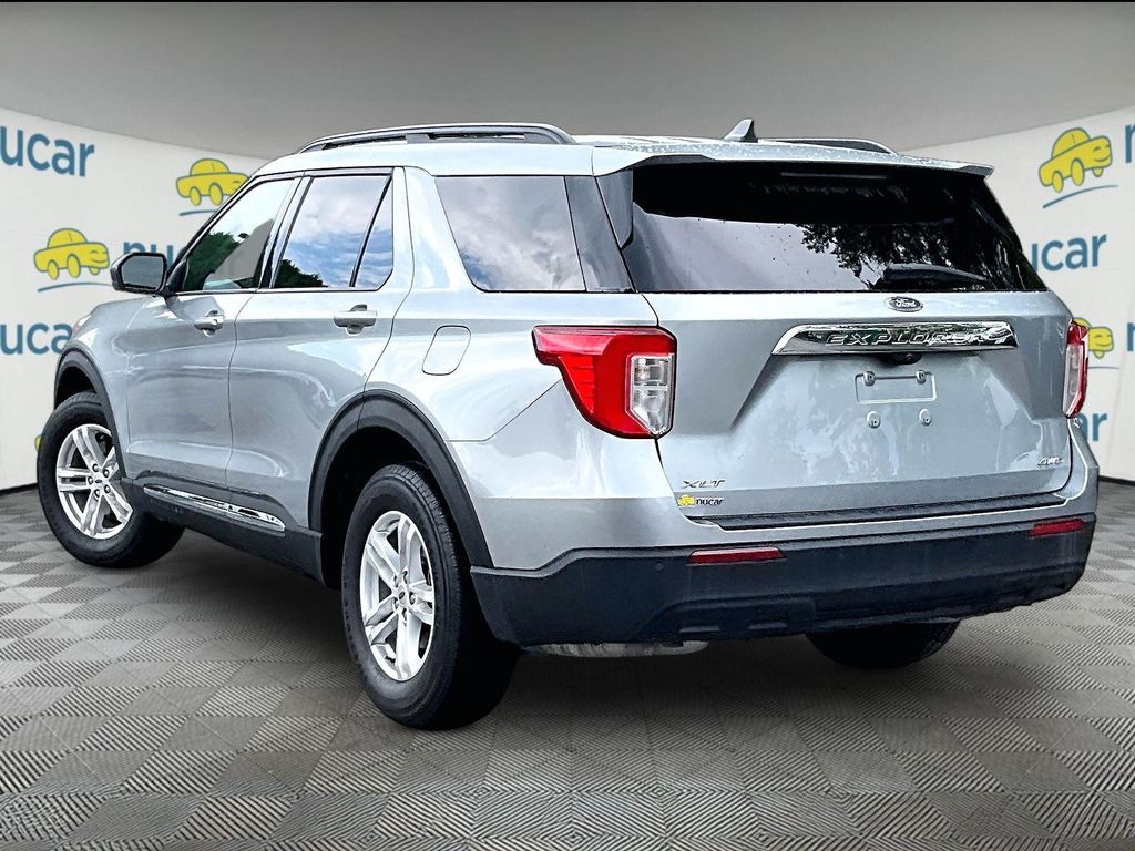 2022 Ford Explorer — photo 4