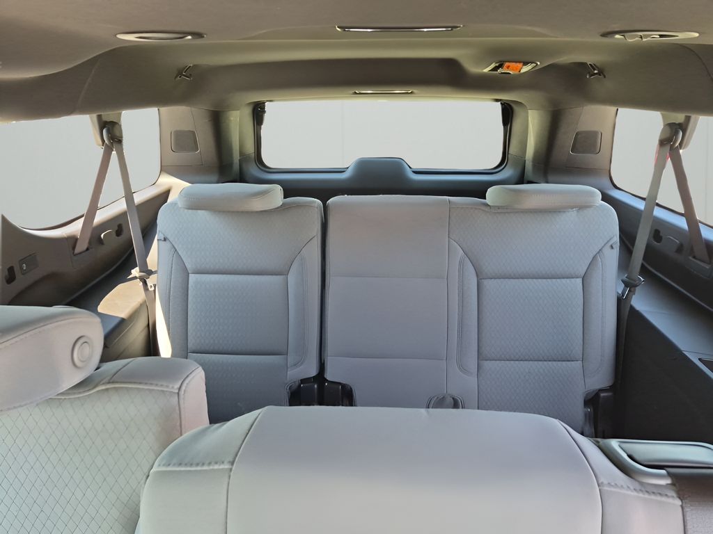 Used 2022 White GMC SLE image 25