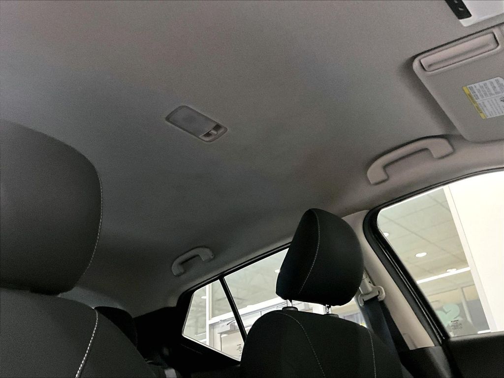 2022 Nissan Kicks — photo 22