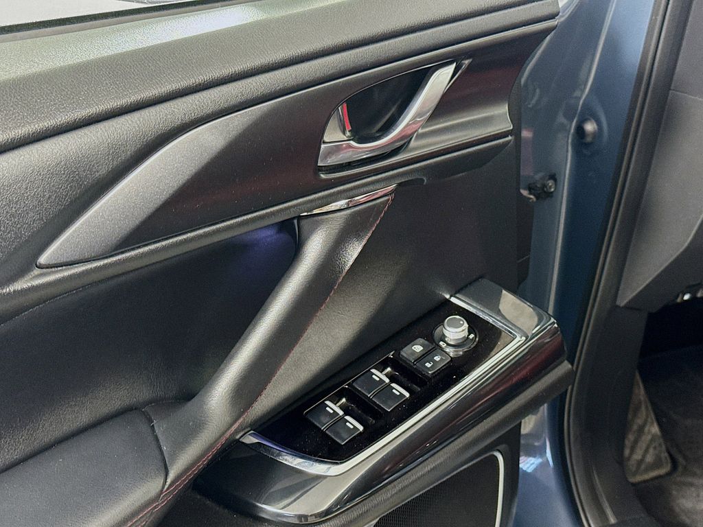 Thumbnail: 2021 Mazda CX-9 - 17