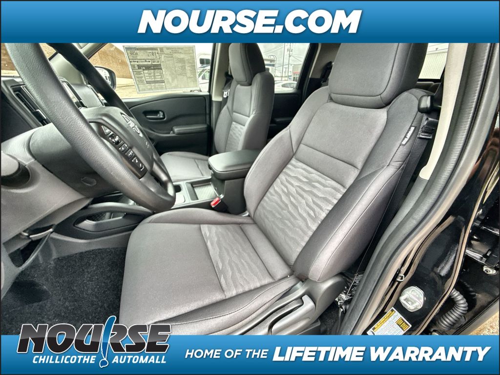 2025 Nissan Frontier S photo