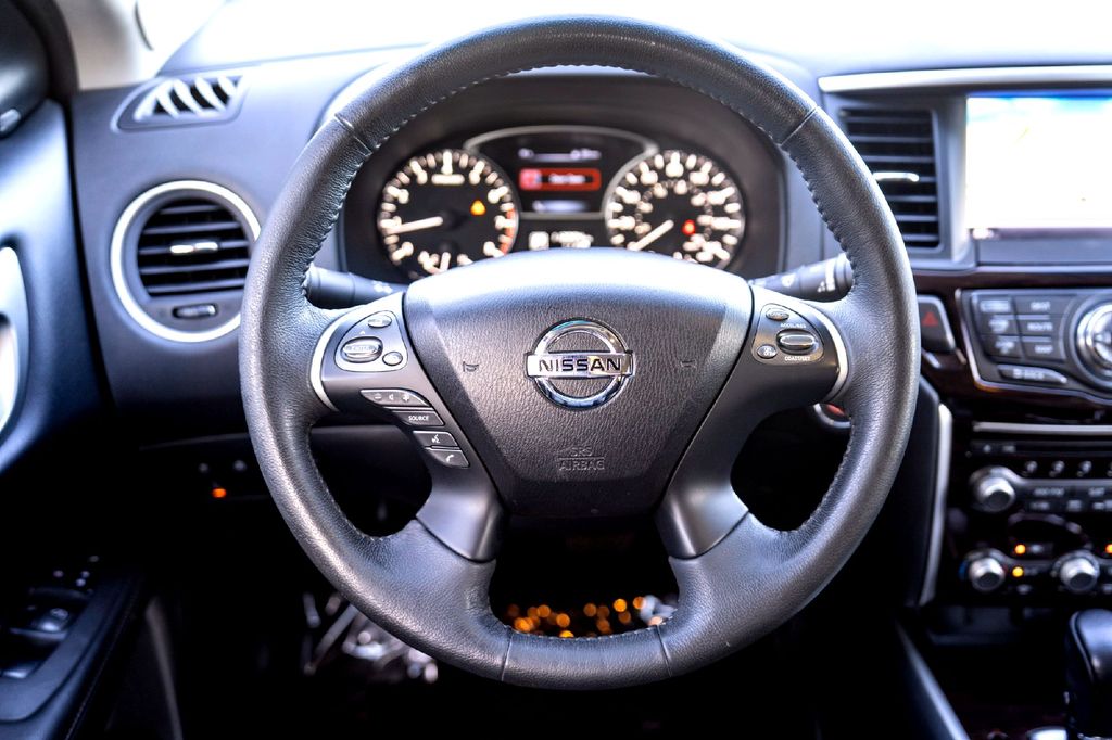 Used Car 2015 Nissan Pathfinder  Platinum For Sale Under $12,000 In Taylor, Texas