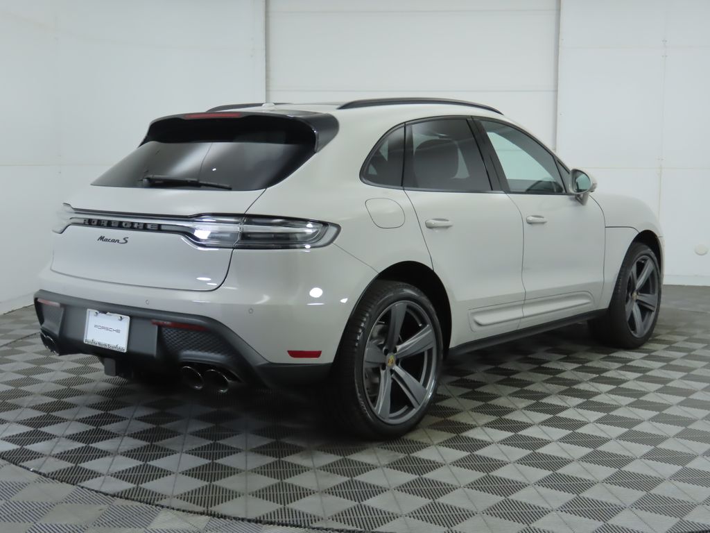 Thumbnail: 2025 Porsche Macan - 7