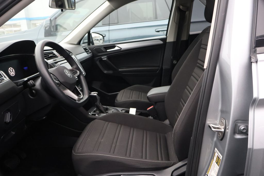 Thumbnail: 2022 Volkswagen Tiguan - 12
