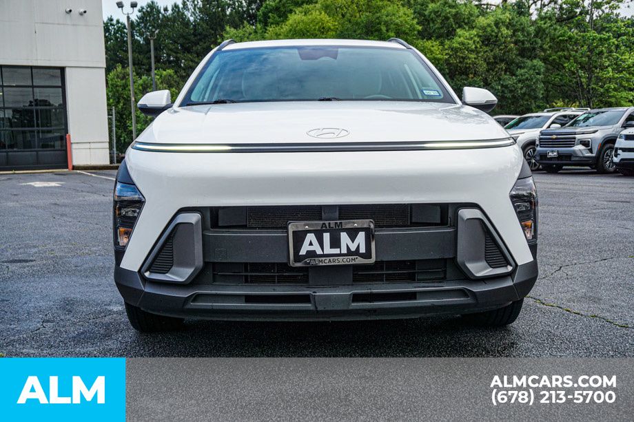 Used 2024 White Hyundai SEL image 10