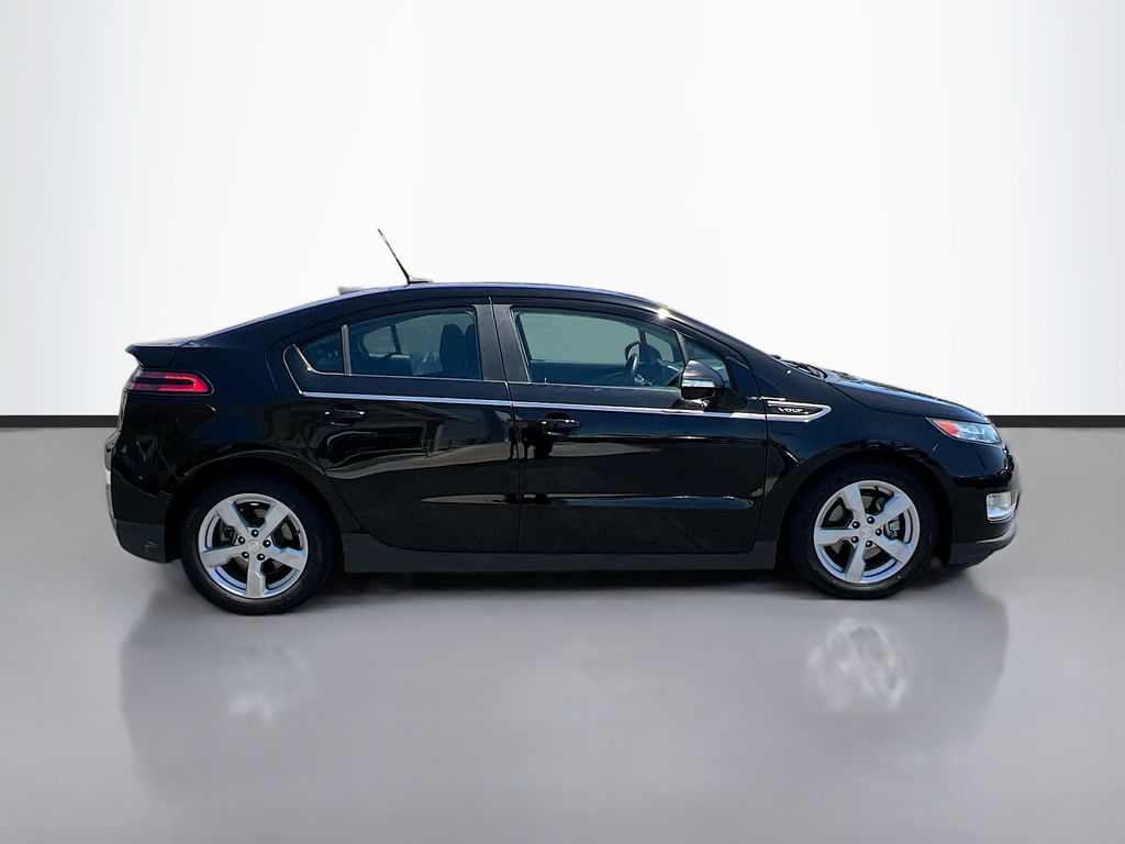 Thumbnail: 2014 Chevrolet Volt - 4