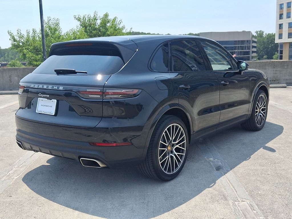 Thumbnail: 2023 Porsche Cayenne - 8