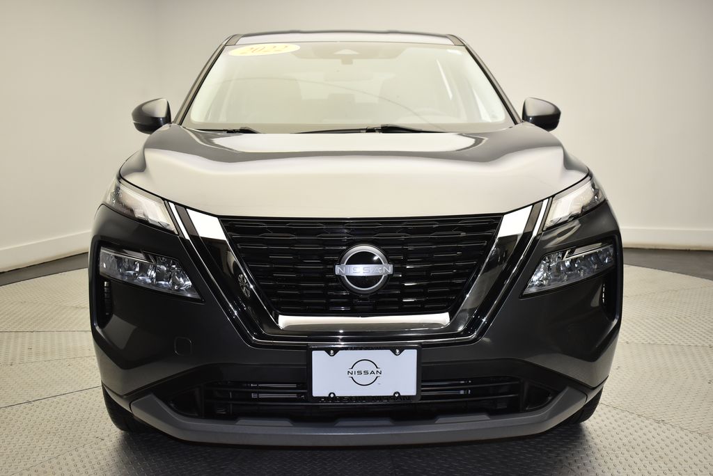 2022 Nissan Rogue SV 2