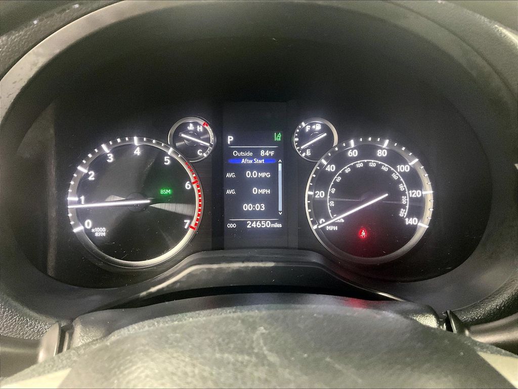 2022 Lexus GX — photo 26