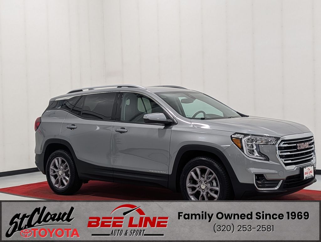2024 GMC Terrain SLT AWD's photo
