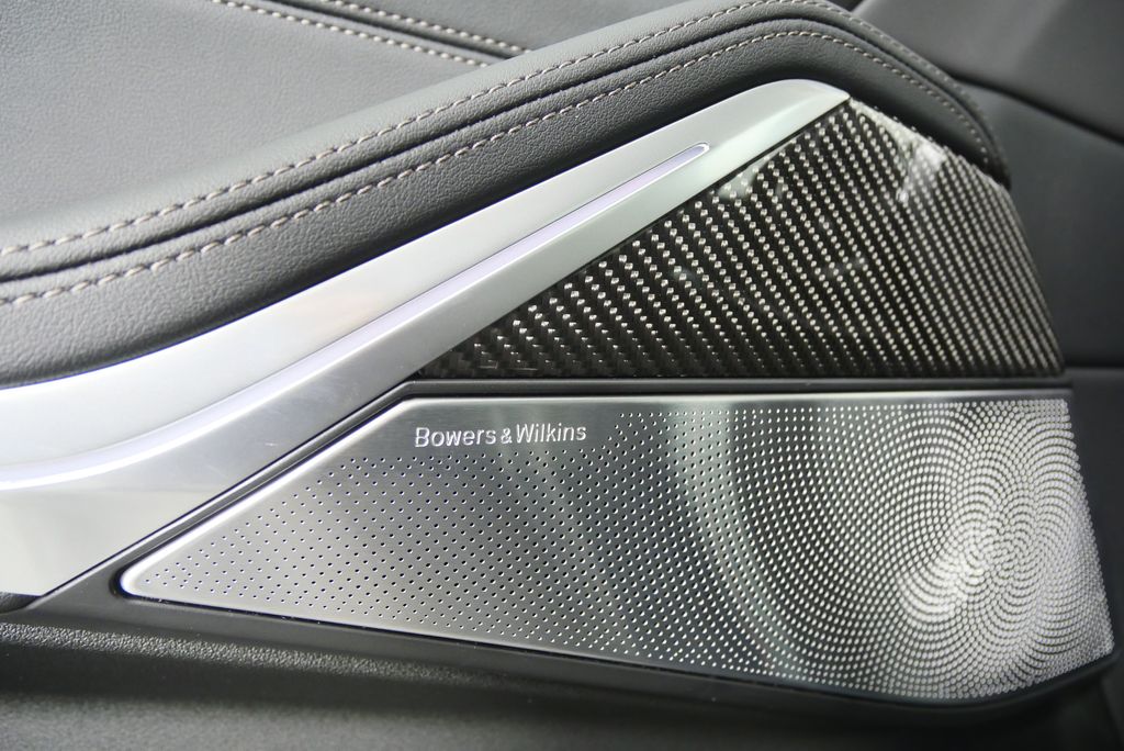 Thumbnail: 2026 BMW X5 - 10