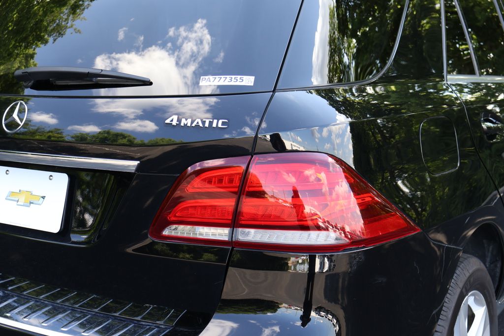 Thumbnail: 2016 Mercedes-Benz GLE - 7