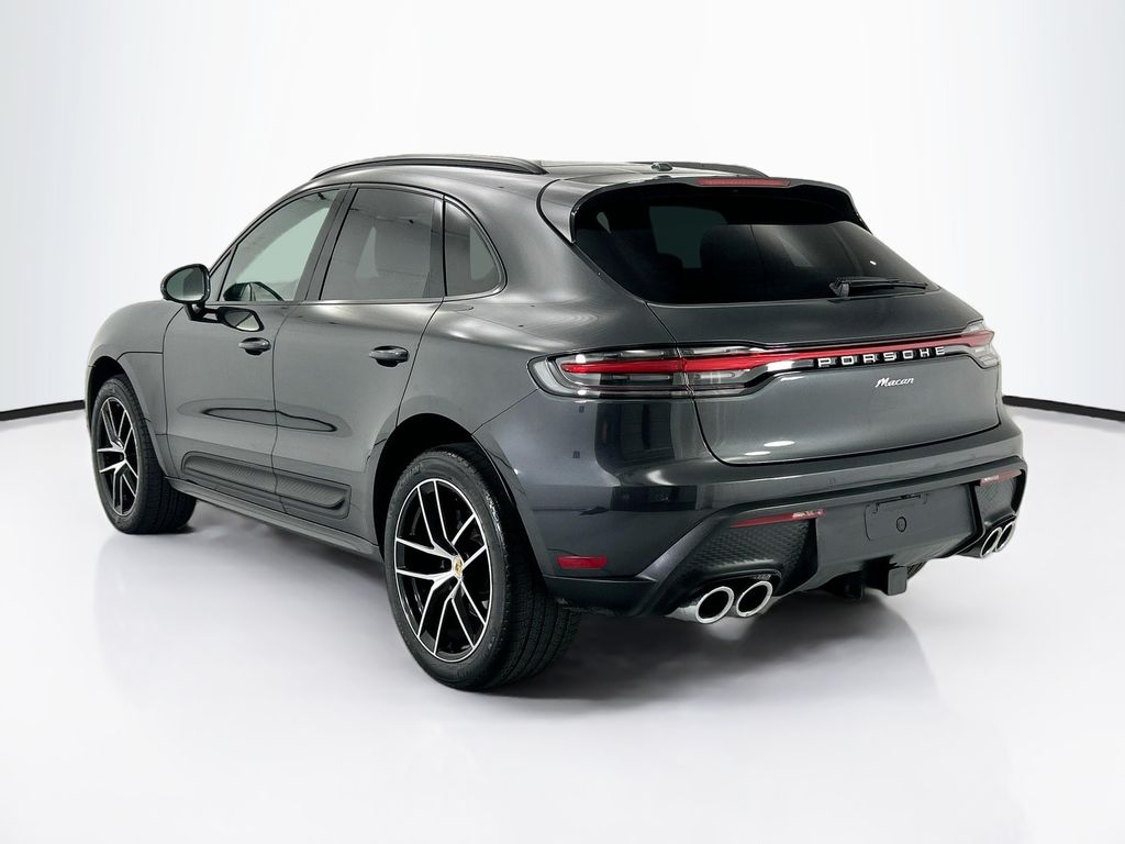 Thumbnail: 2025 Porsche Macan - 3