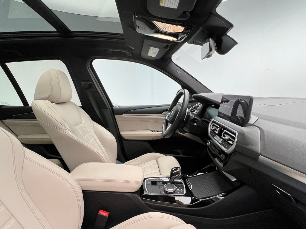 Thumbnail: 2024 BMW X3 - 6