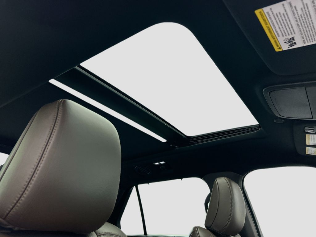 Thumbnail: 2022 Ford Explorer - 17